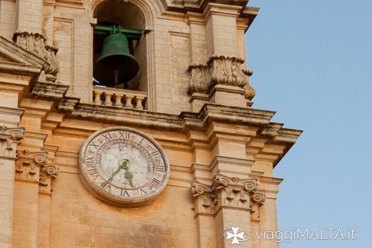 dettaglio orologio della chiesa di Mdina